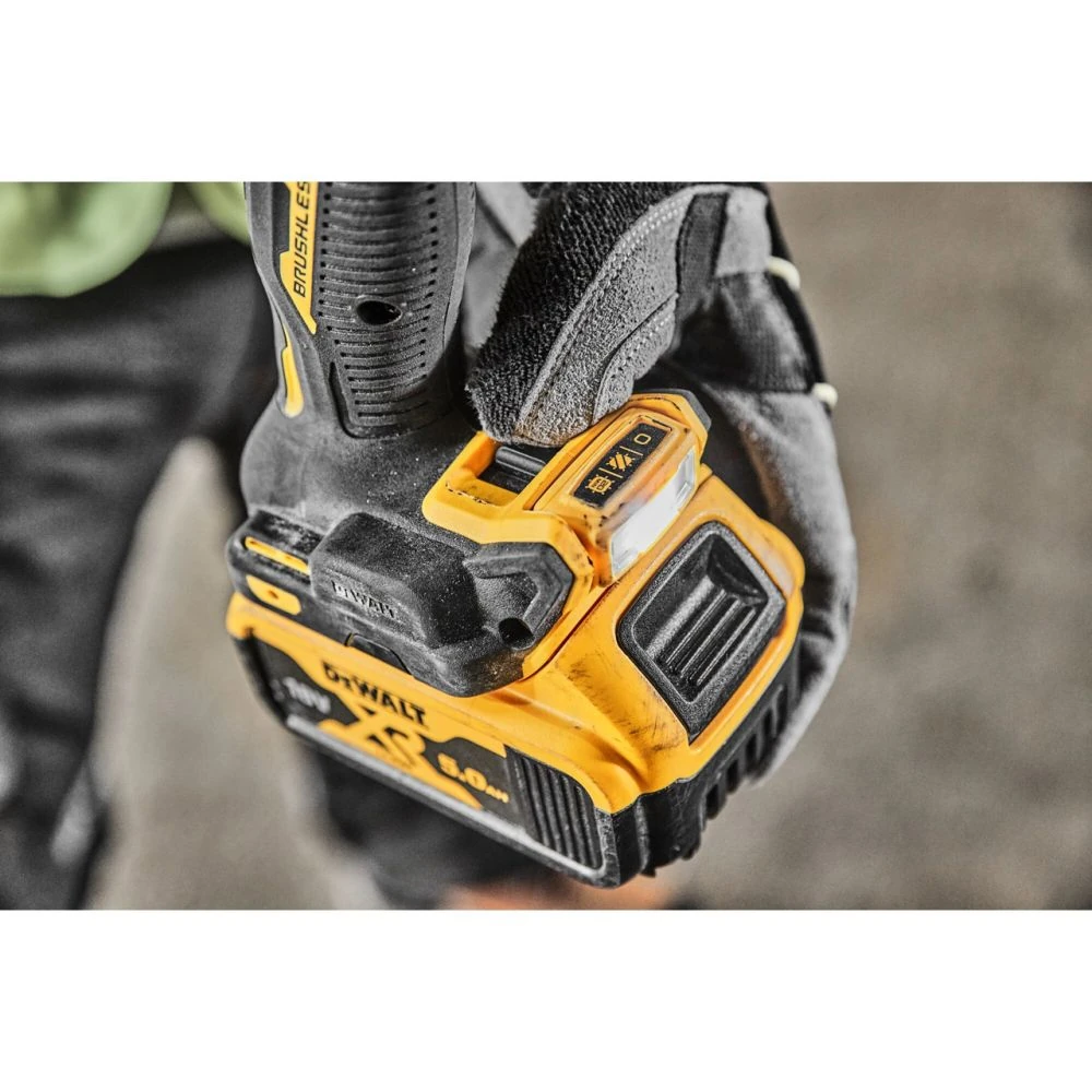 Дрель DeWALT DCD800P2T-QW 8