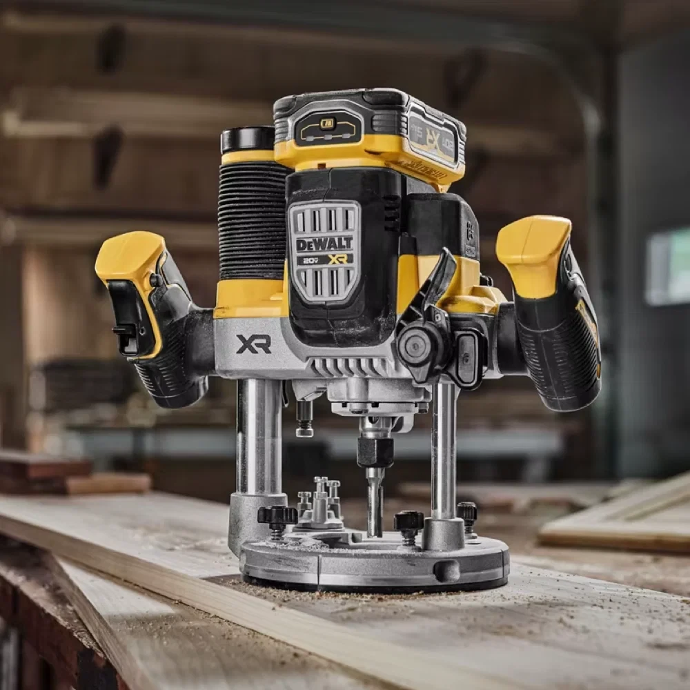 Электрофрезер DeWALT DCW620NT-XJ 4