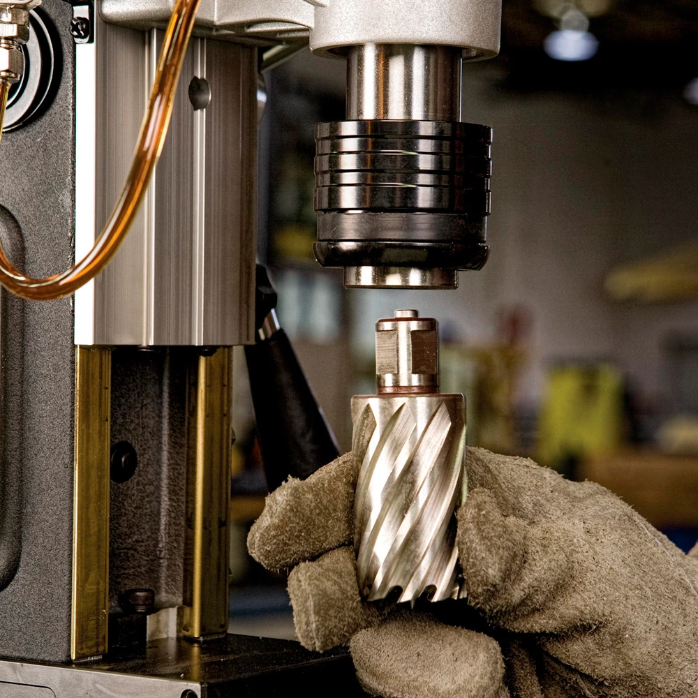 Сверлильный станок DeWALT DWE1622K-QS 4