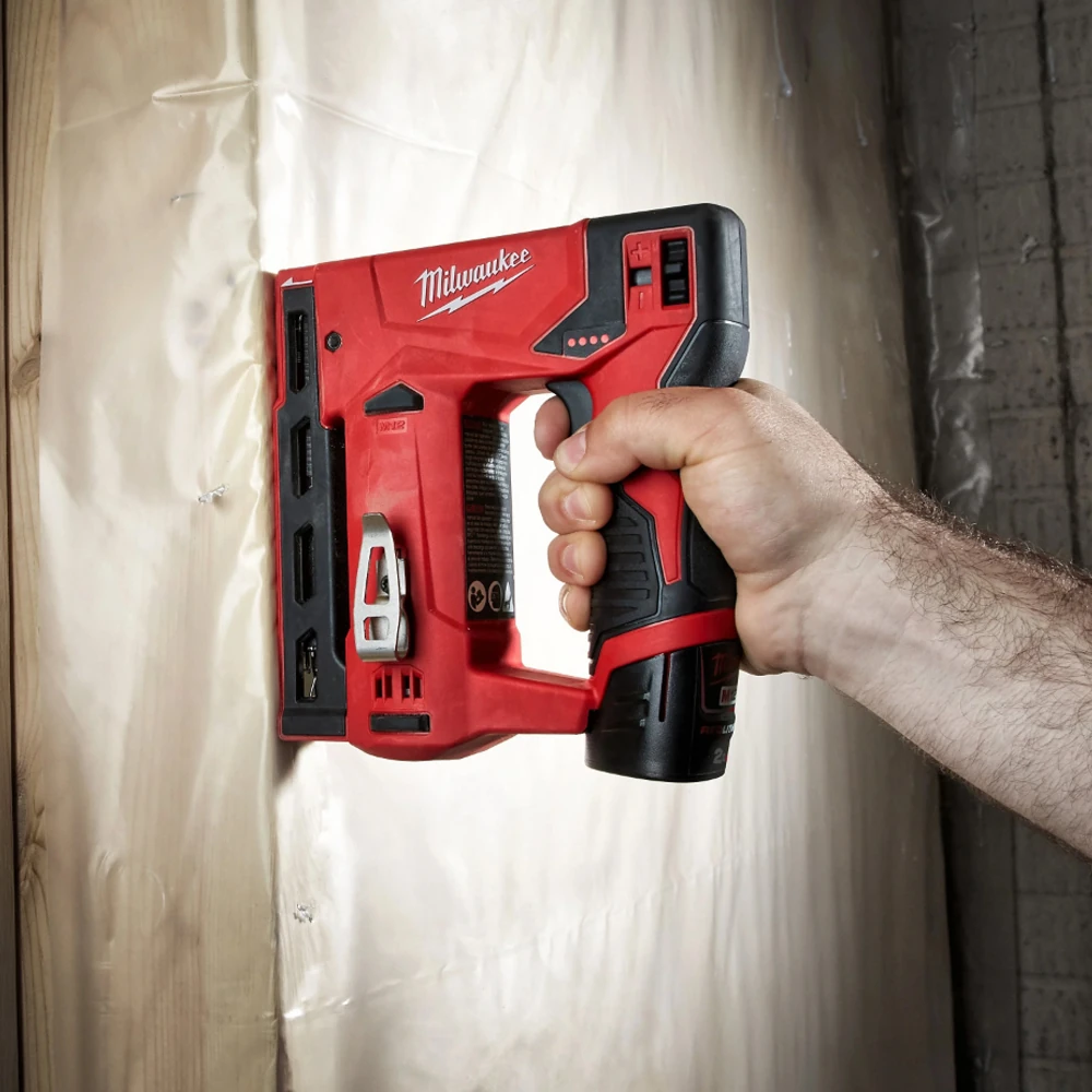 Степлер Milwaukee M12 BST-202X (4933459635) 4