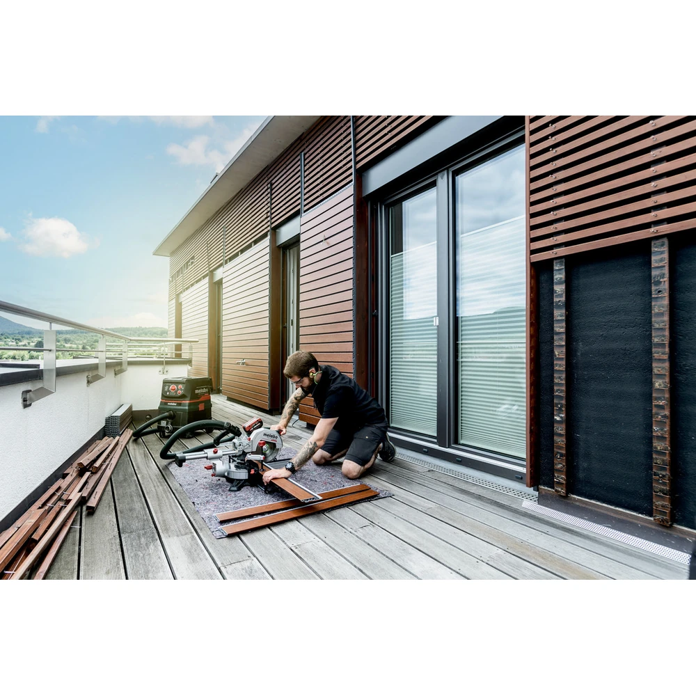 Пила торцовочная METABO KGS 18 LTX BL 216 (614216850) 2