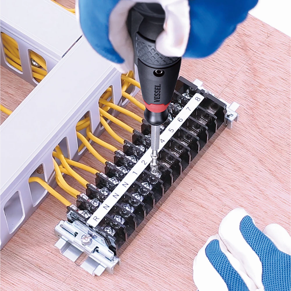 Отвертка Vessel 220USB-P1EB 4