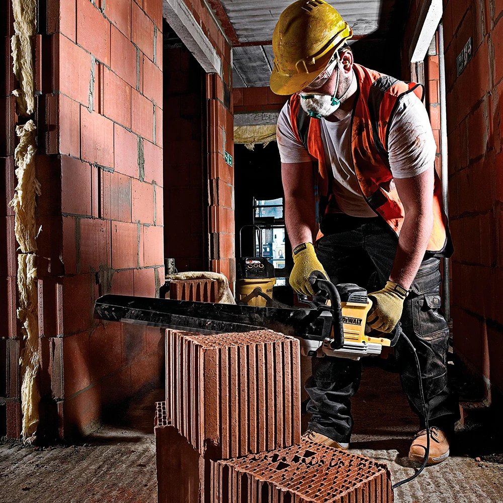 Пила "Аллигатор" DeWALT DWE397-QS 2