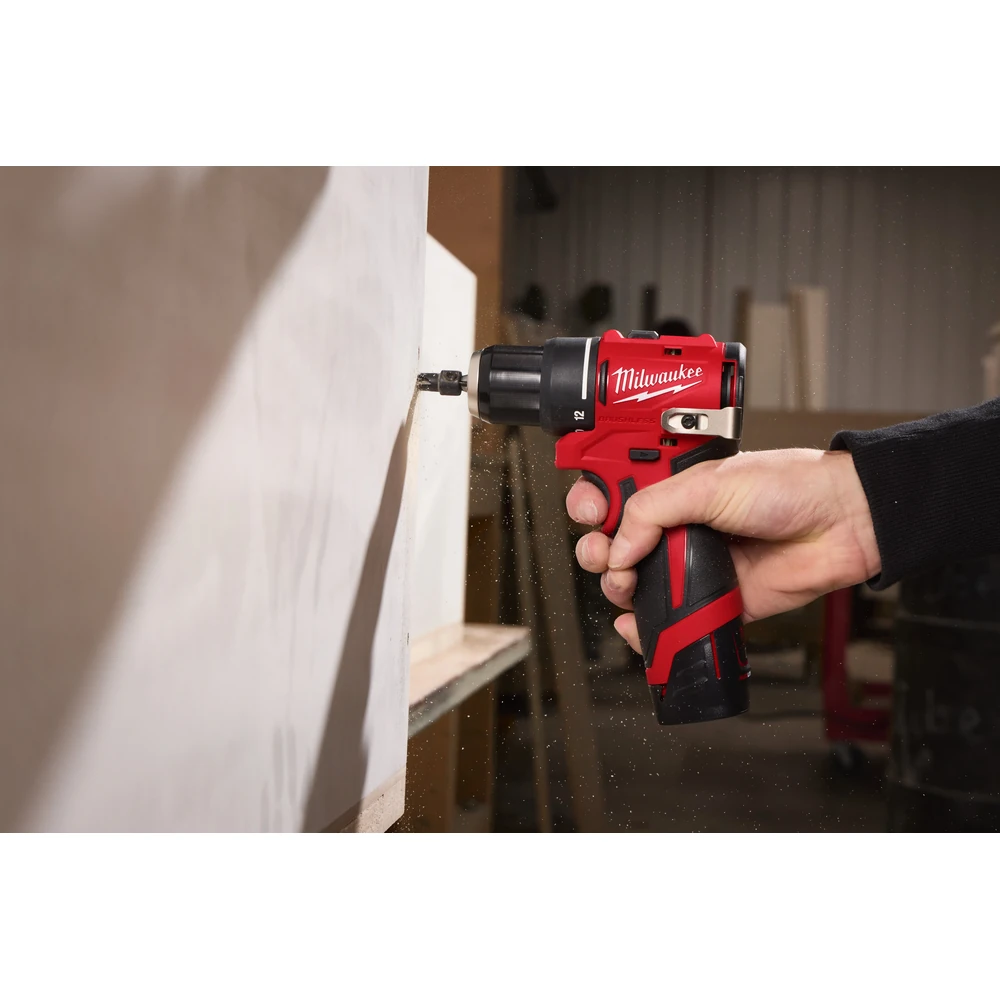 Дрель Milwaukee M12 BLDDRC-202C (4933499686) 4