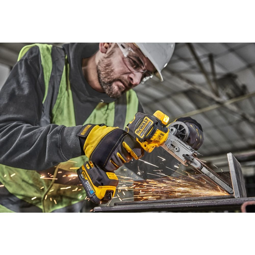 Шлифмашина DeWALT DCM200N+DCB184 10