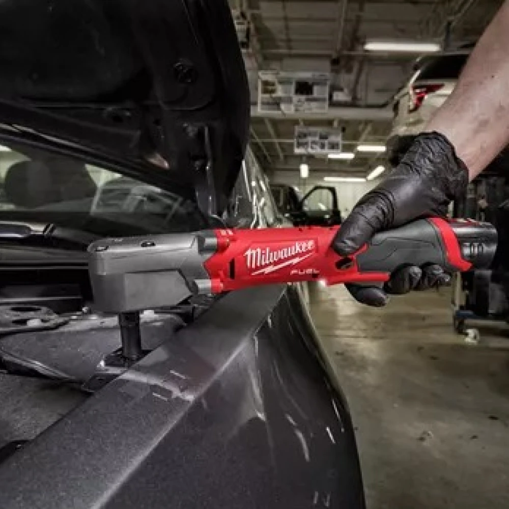 Угловой гайковерт Milwaukee M12 FRAIWF38-0 FUEL (4933471700) 2