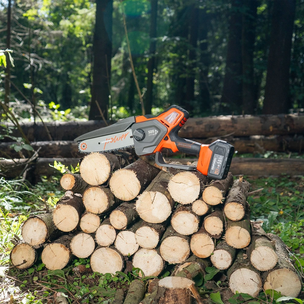 Пила цепная Daewoo DACS 821Li SET 16