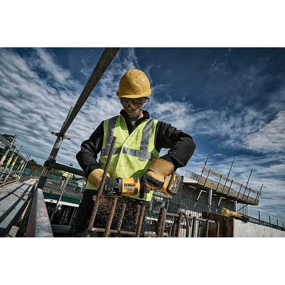 Углошлифовальная машина DeWALT DCG418X2-QW 5