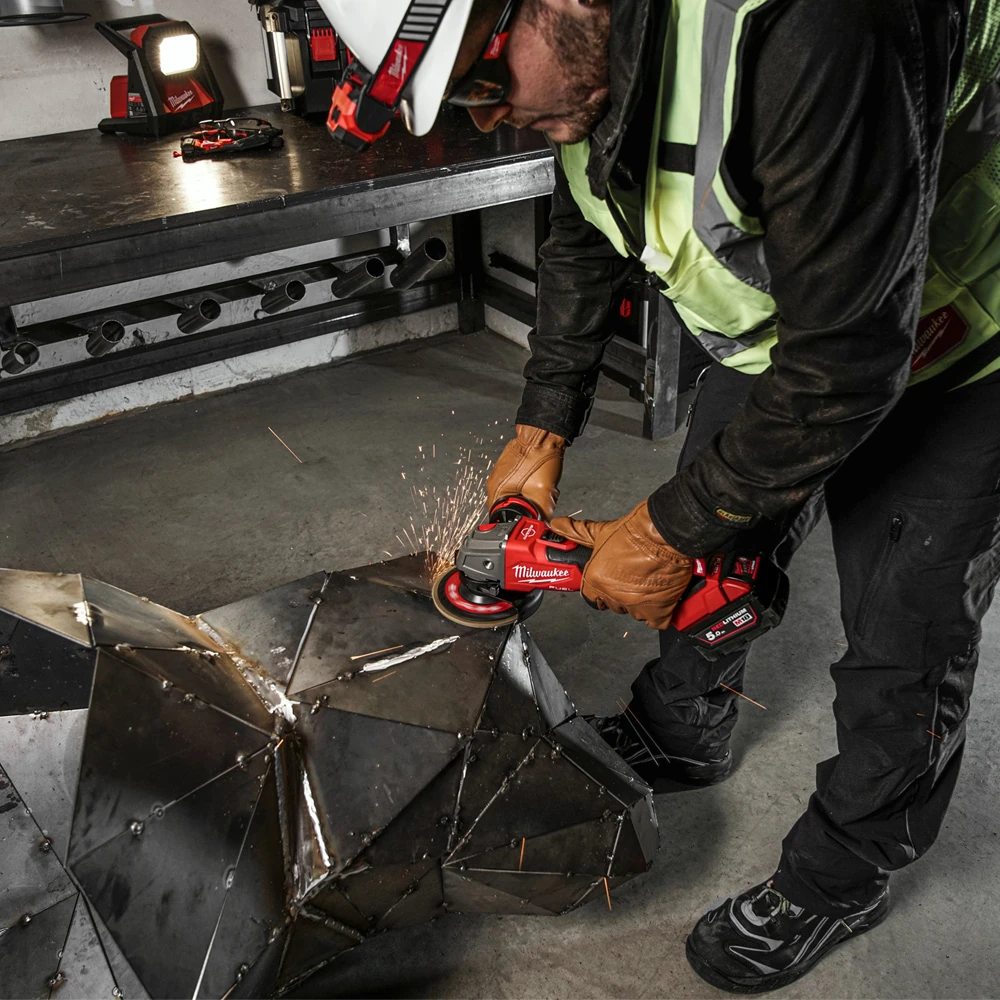 Углошлифовальная машина Milwaukee M18FSAG125XB-502X FUEL (Li-Ion 5 Ач)(4933478430) 3