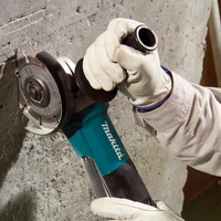 Углошлифовальная машина Makita 9566PCV2