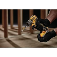 Шуруповерт DeWALT DCF601D2-QW6