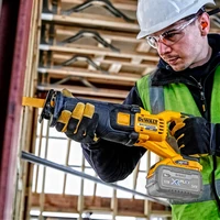 Пила сабельная DeWALT DCS389N-XJ4
