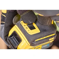Шуруповерт DeWALT DCF870E2T-QW7
