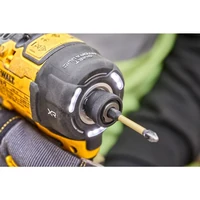 Шуруповерт DeWALT DCF870E2T-QW8