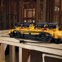 Зарядное устройство DeWALT DCB104-QW3
