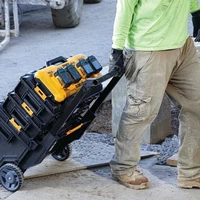 Зарядное устройство DeWALT DCB104-QW4