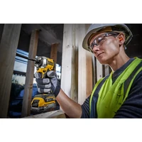 Шуруповерт DeWALT DCF850E1T-QW6